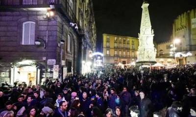 Movida a Napoli: ordinanza di Manfredi tra legalità e tensione sociale