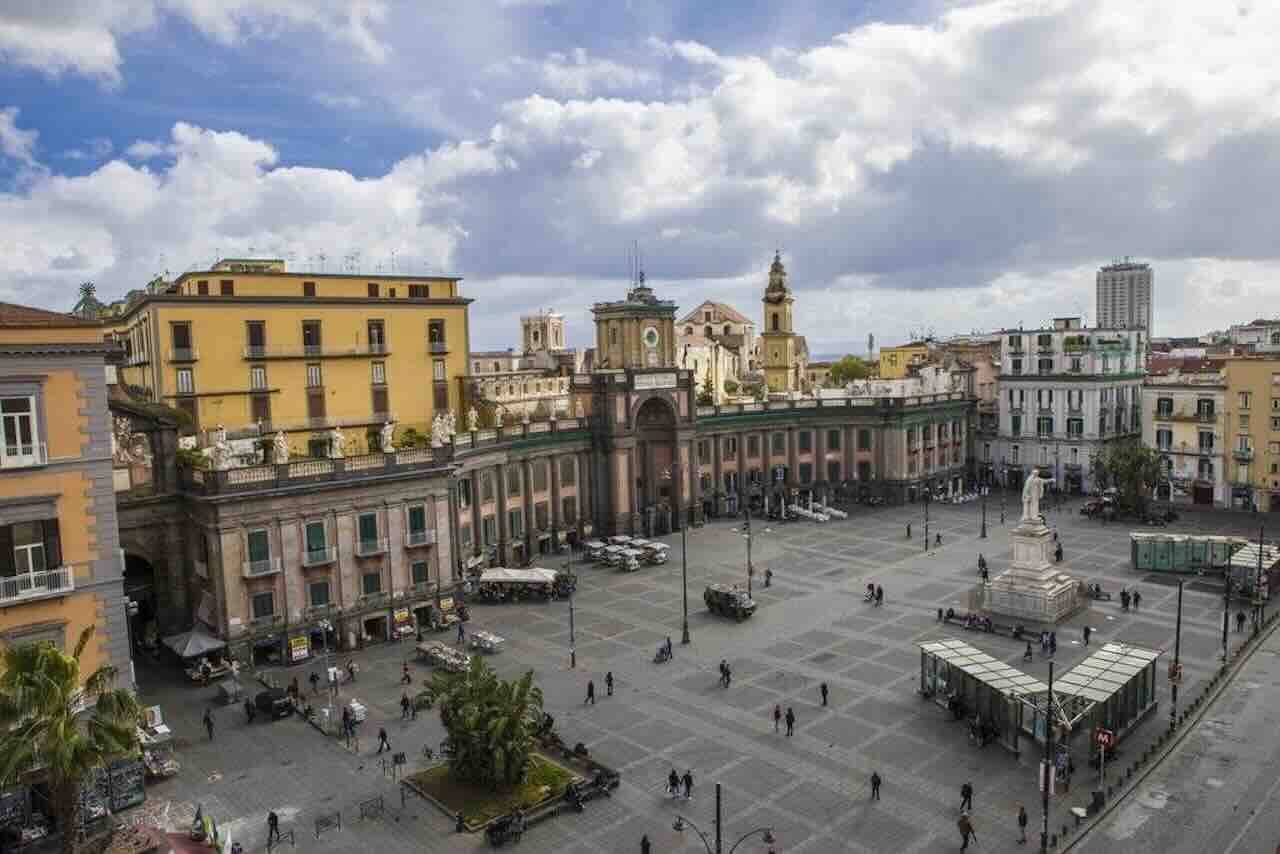 ZTL Dante a Napoli, pressioni delle associazioni sul Prefetto: «Serve un incontro urgente»