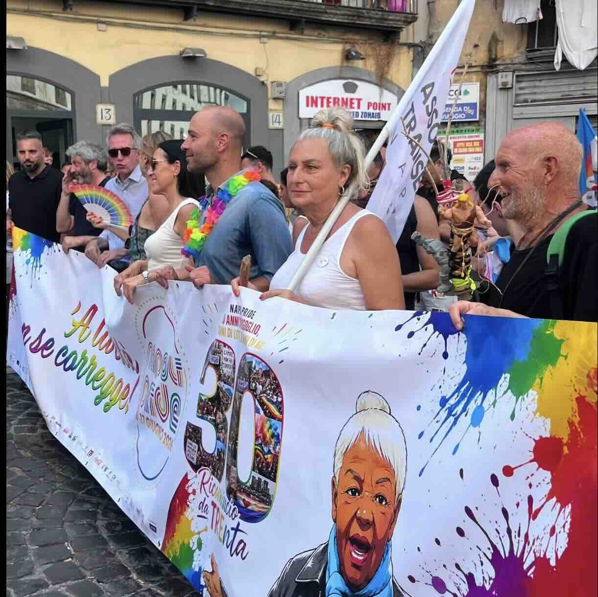 Aggressione antisemita al Napoli Pride: la comunità chiede giustizia e sicurezza.