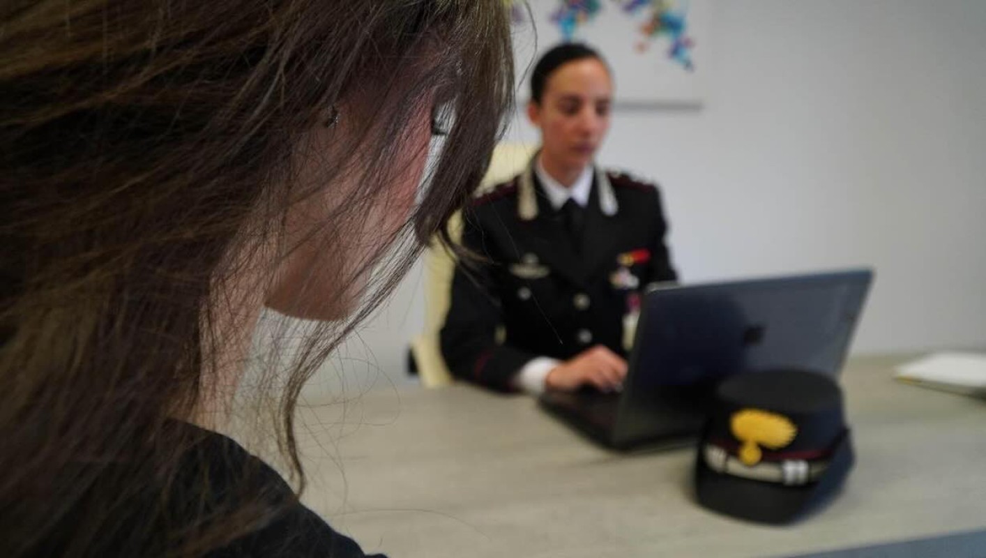 Casapesenna: ex marito sorprende l’ex moglie nel santuario, scatta l’arresto per violazione del divieto