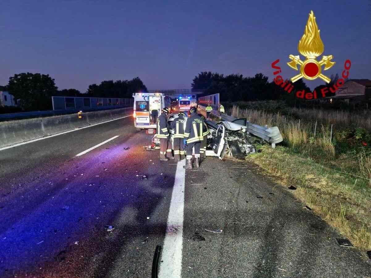 Auto in tilt sull’autostrada: tragedia per Filippo Nunziata, 50 anni di Striano.
