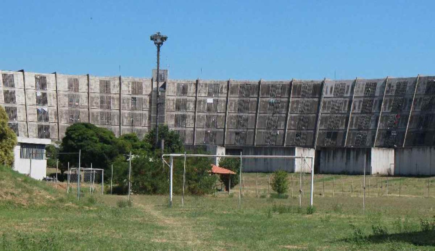 Emergenza a Sollicciano: sequestrate sette sezioni del carcere, è caos totale