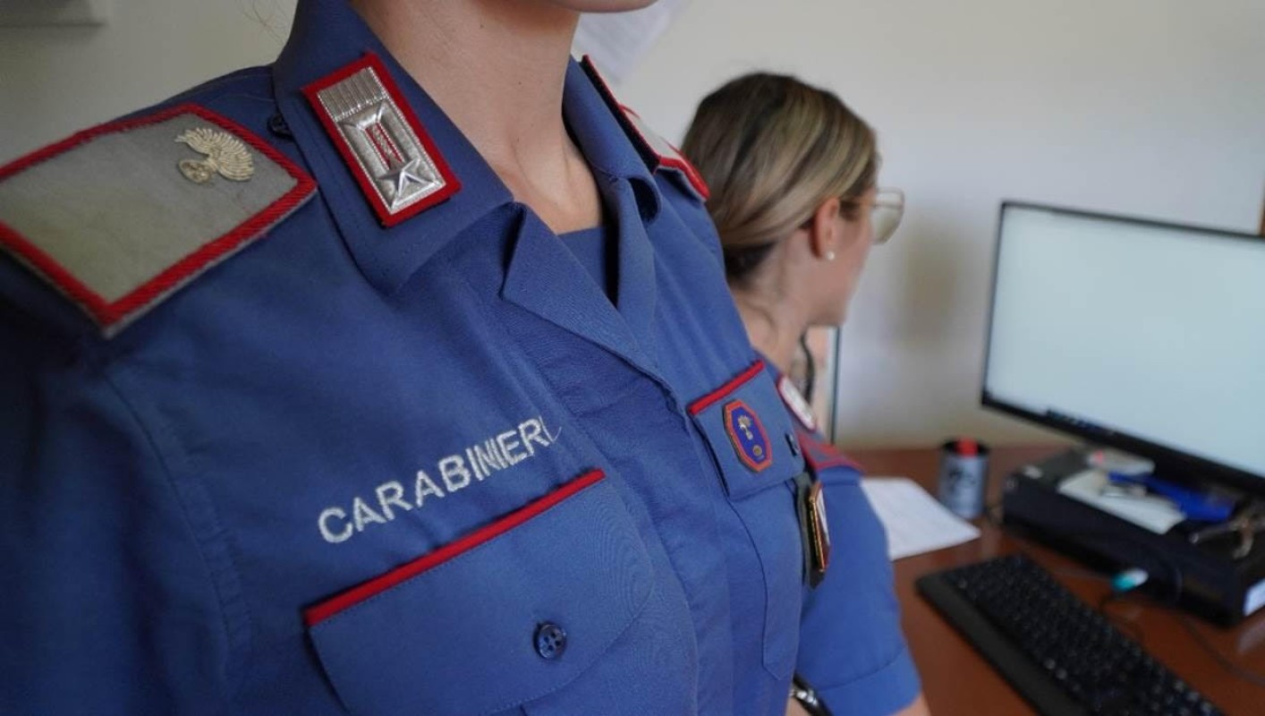 Arrestato 43enne a Casal di Principe dopo violenta lite in famiglia: maltrattamenti e lesioni accertati