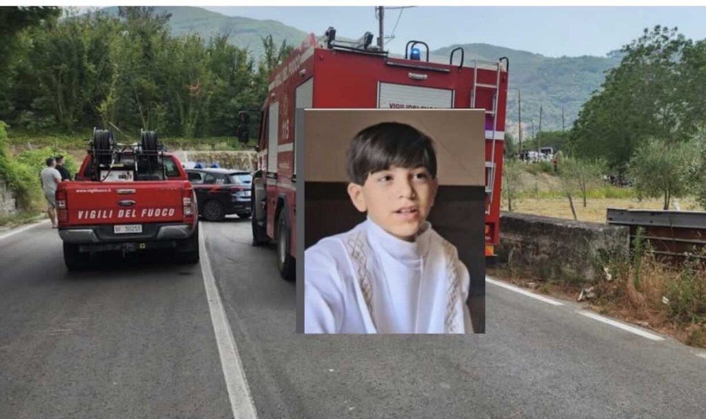 Minimoto fatale a 10 anni: tragico incidente con una Jeep, lutto nella comunità