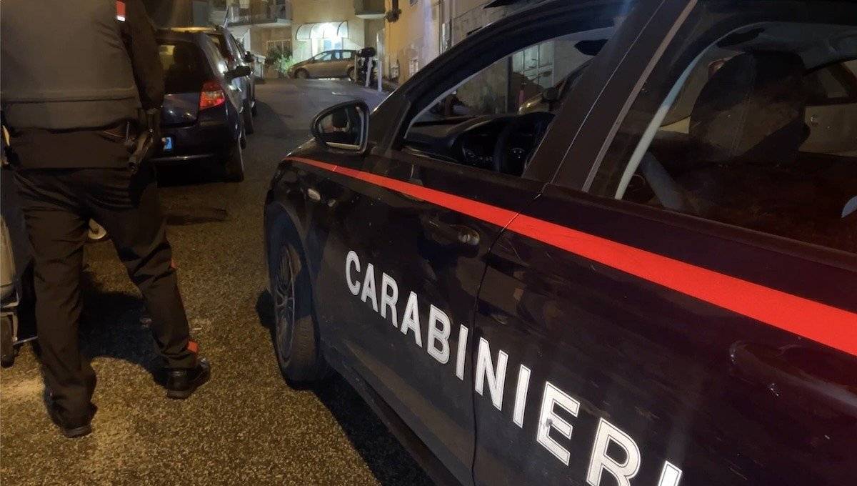 Ercolano, furto d’auto in Piazza Pugliano: 51enne bloccato dai carabinieri