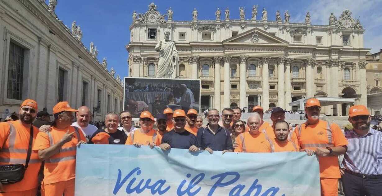 Lavoratori Asia Napoli in protesta a Roma: la voce dei dipendenti risuona in Piazza San Pietro