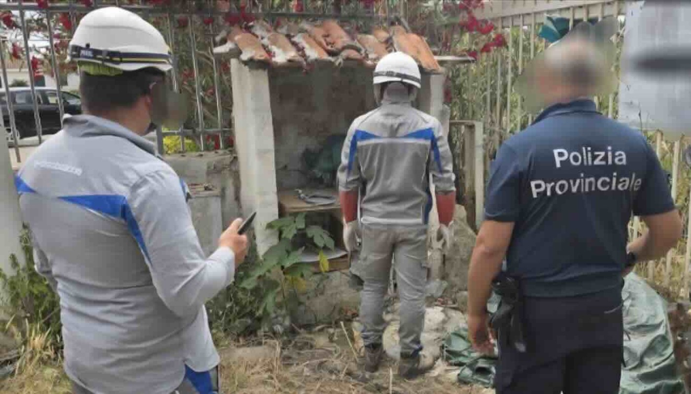 Mondragone, blitz sul litorale: gestore di un lido denunciato per irregolarità
