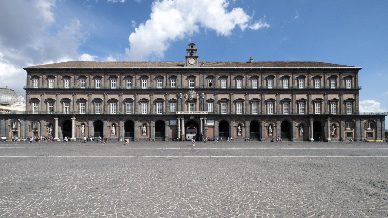 Riqualificazione a Napoli: 4,3 milioni per dare nuova vita a Piazza del Plebiscito