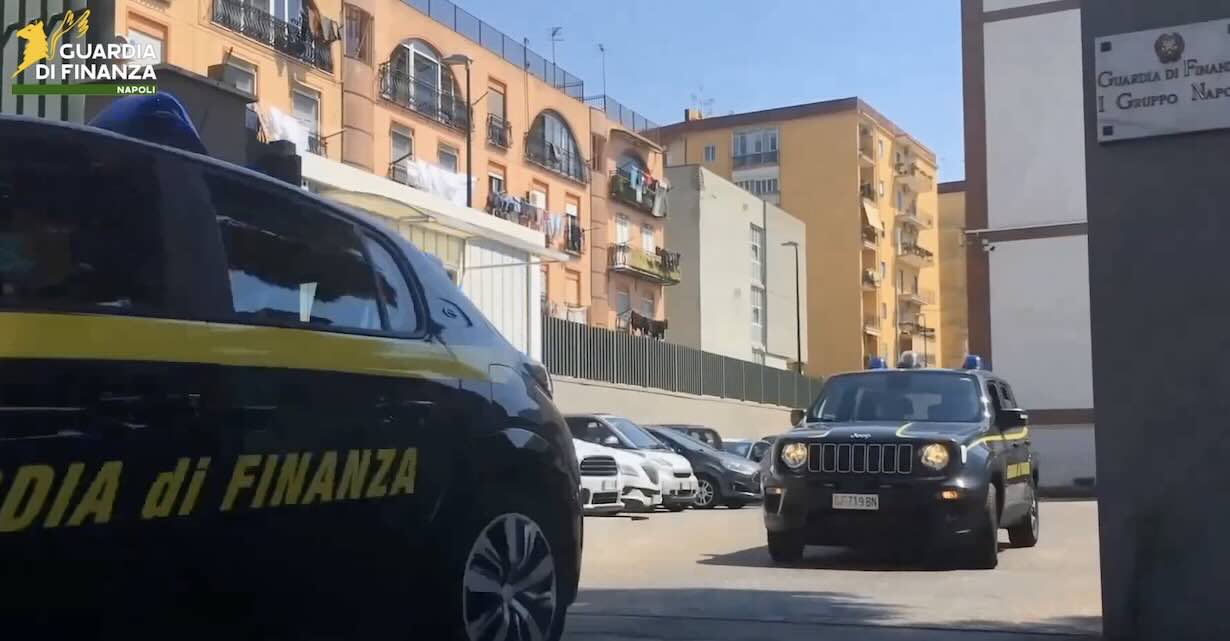 Campania, blitz della Guardia di Finanza: 450 milioni di euro sequestrati ai clan
