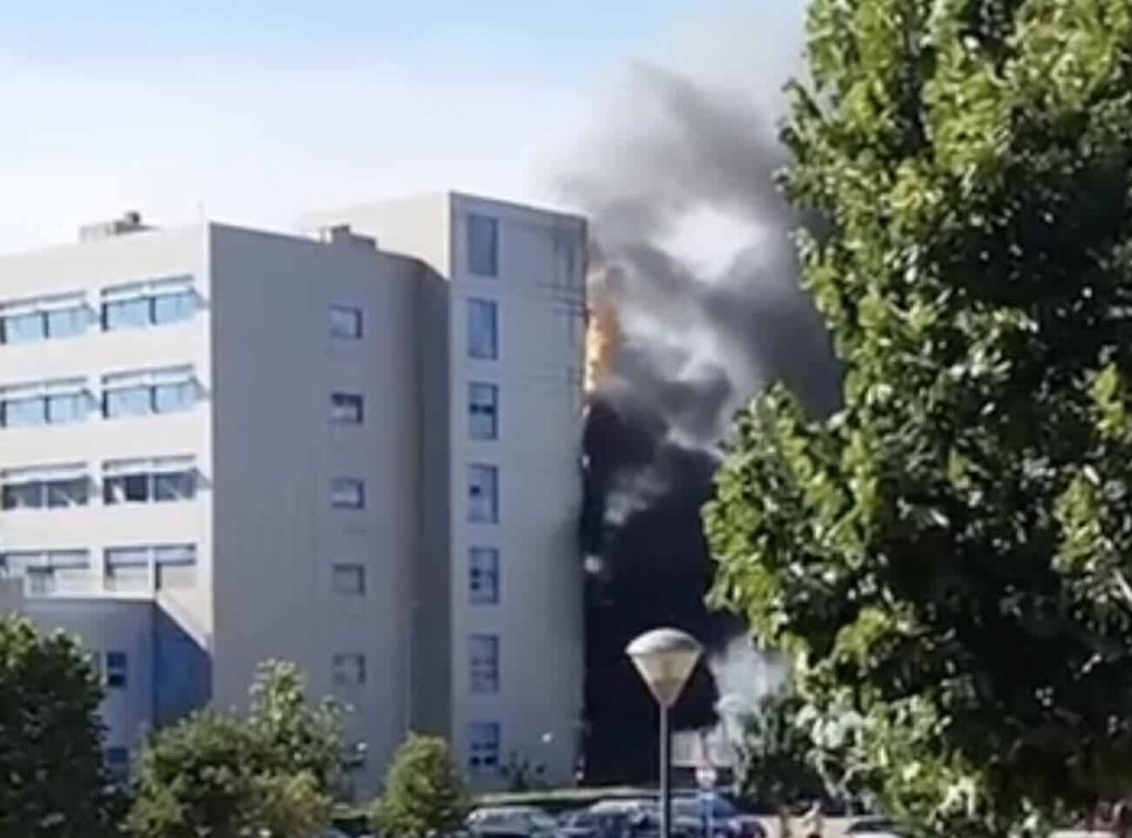 Incendio nell’Ospedale del Mare: avviate indagini per chiarire le cause