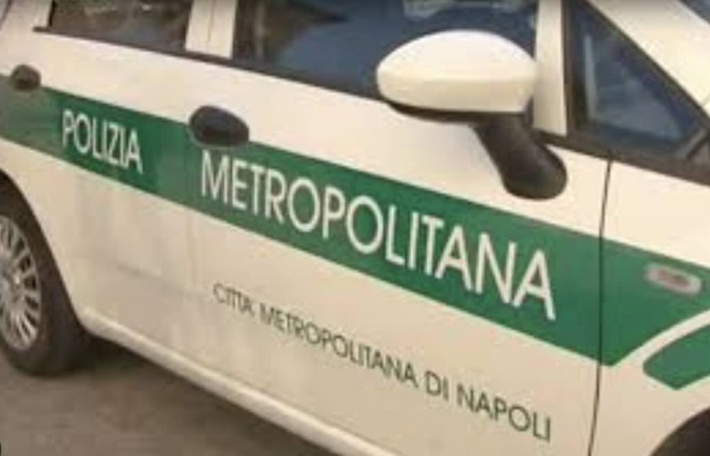 Casalnuovo, blitz delle forze dell’ordine: denunciato laboratorio di e-cig con scarichi abusivi