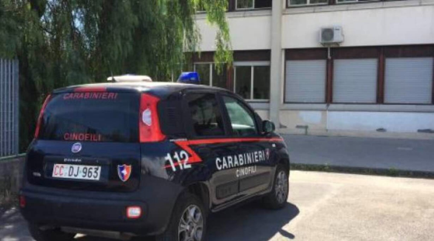 Palma Campania, raid in sartoria: commerciante aggredito e tre arresti per rapina