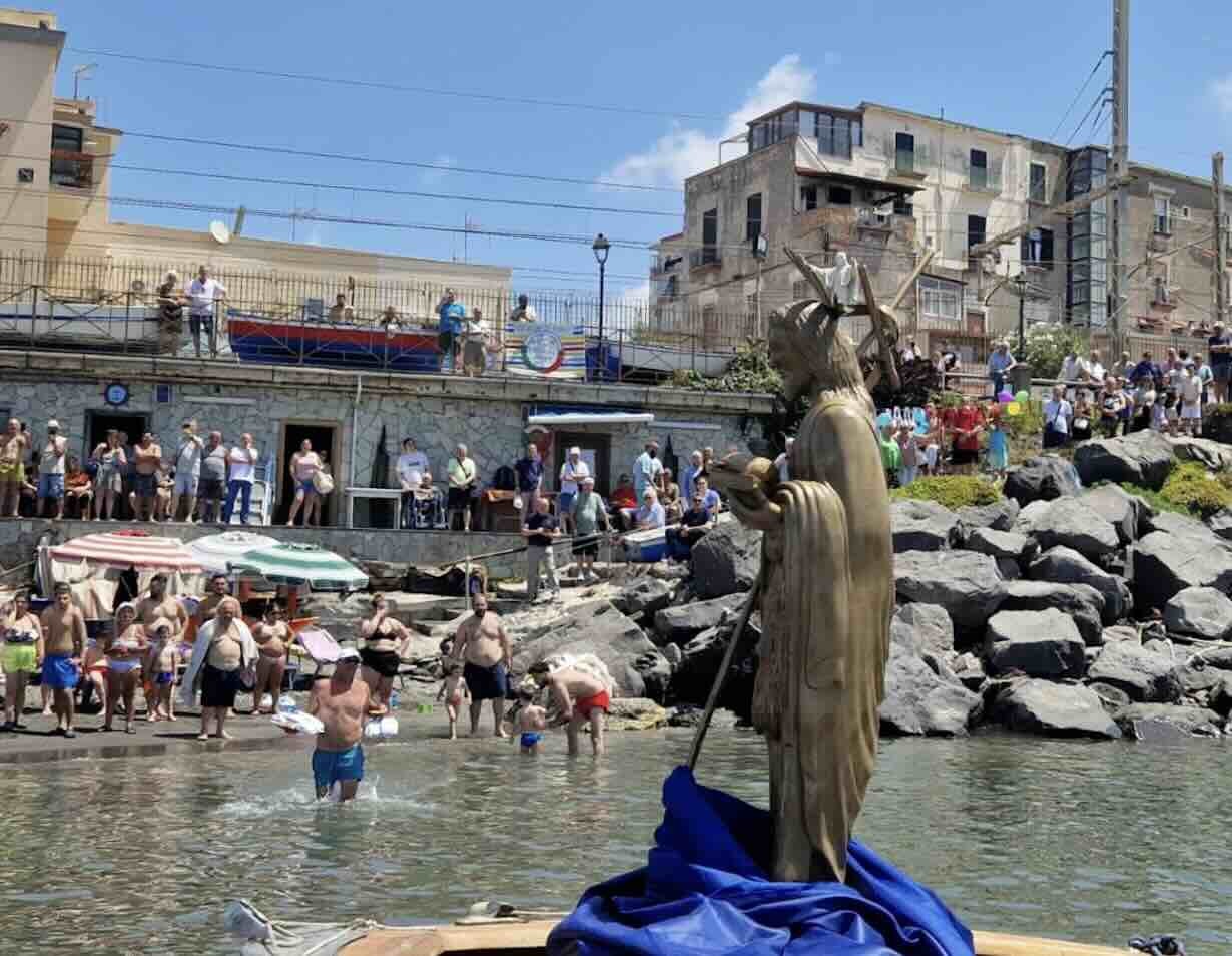 San Giovanni da aMare: Napoli celebra la tradizione con la 23ª processione a mare