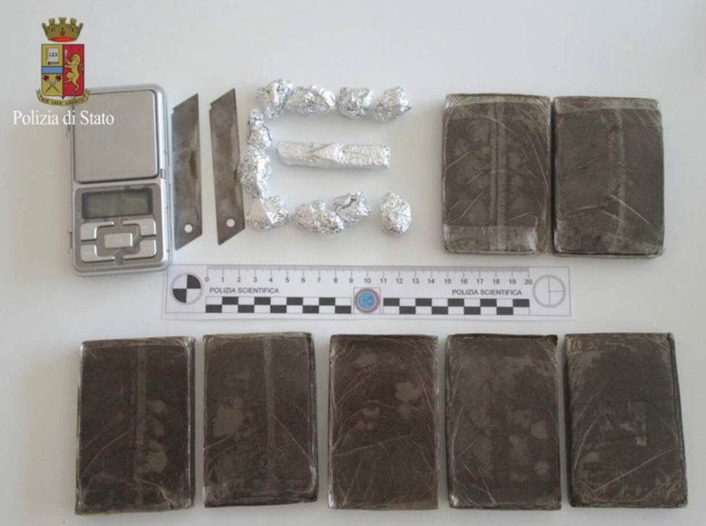 Scafati, furto di droga e armi: arrestata una 35enne nel blitz congiunto delle forze dell’ordine