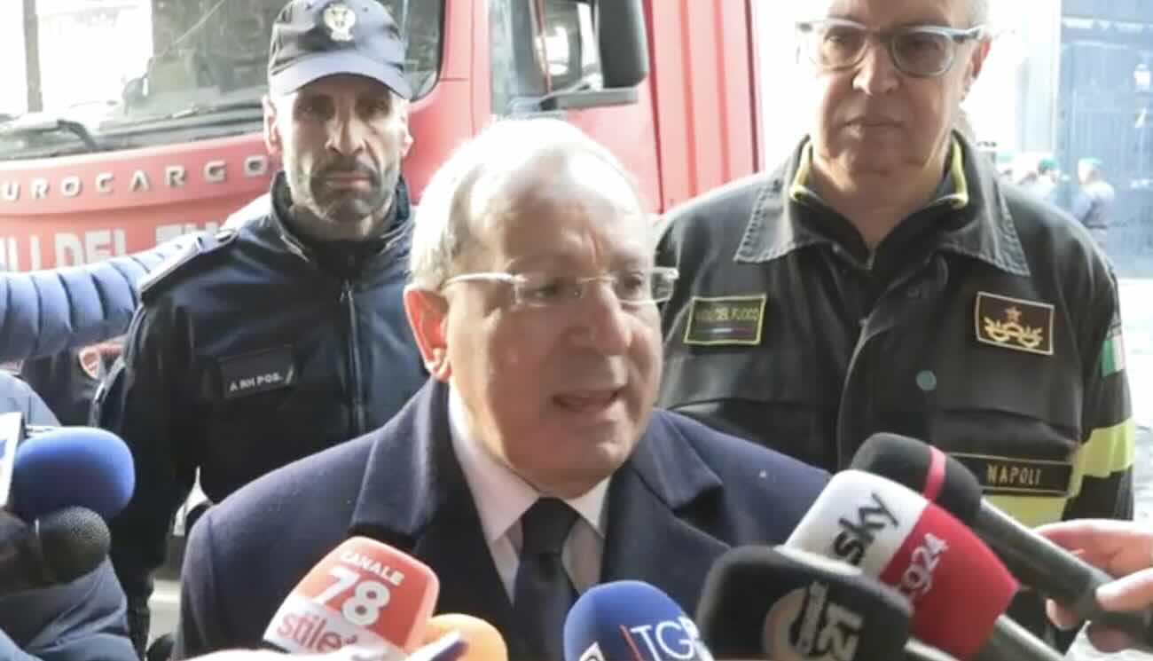 Campi Flegrei, il Prefetto di Napoli attiva il centro per coordinare i soccorsi dopo il terremoto