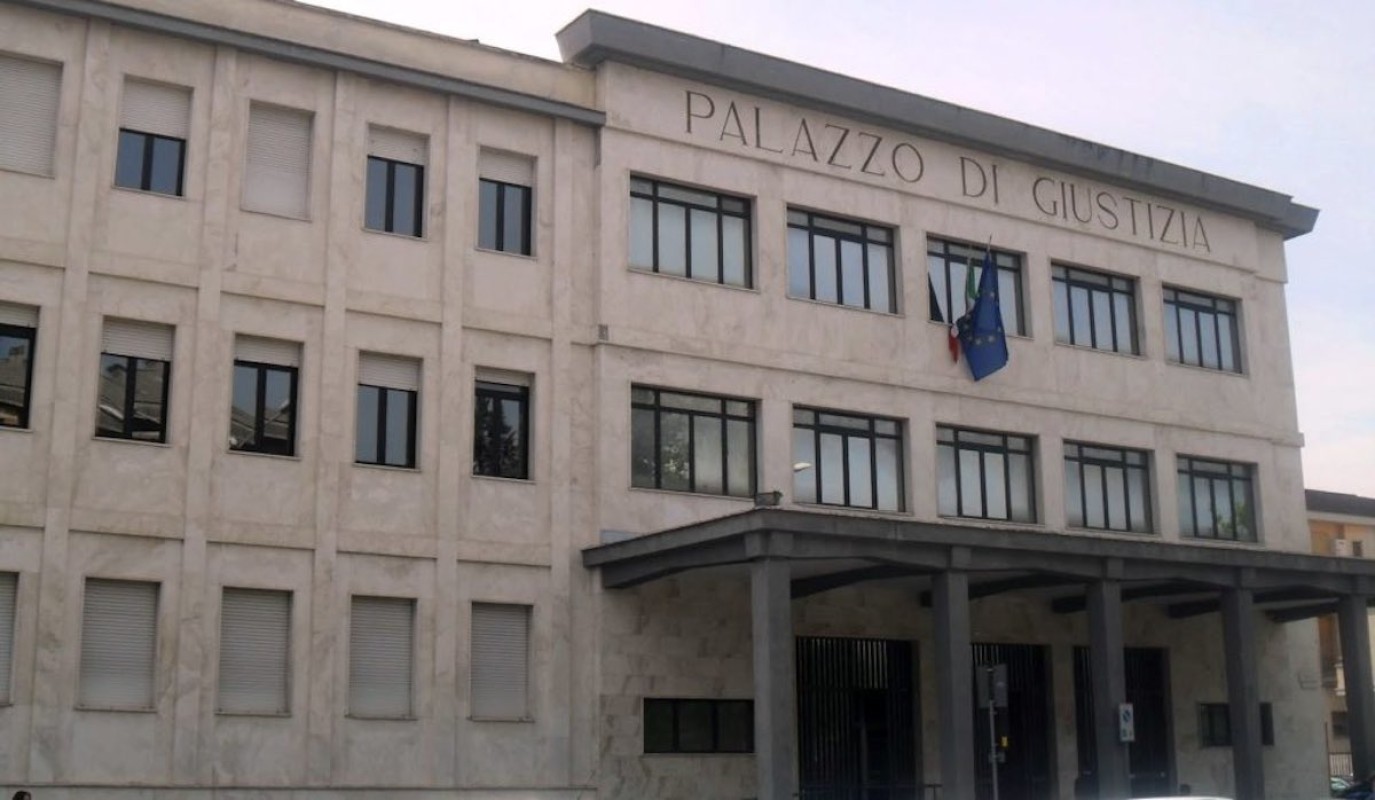 Napoli, finalmente ritrovate le sorelline: liberi mamma, compagno e nonno dopo il Gip