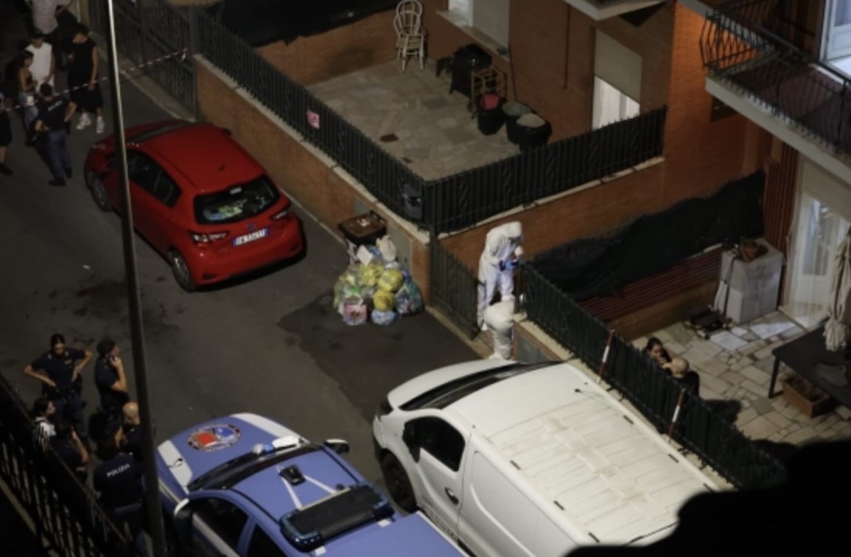 Tragedia in famiglia a Napoli: tre morti tra cui una bambina di 6 anni, un altro figlio in ospedale