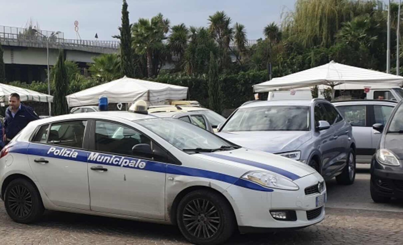 Noleggi abusivi di supercar: sequestrati 200mila euro, è allerta intorno al clan Amato-Pagano