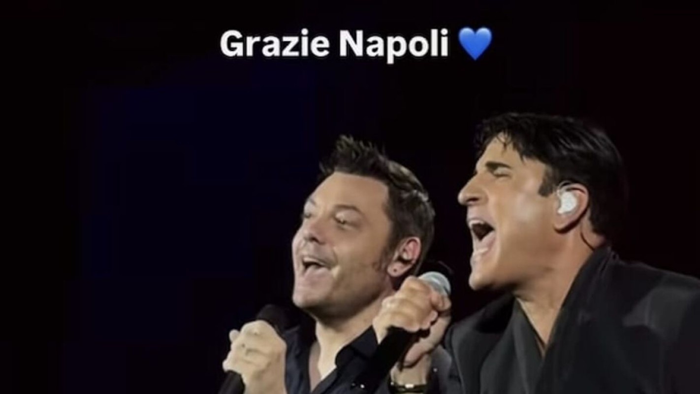Tiziano Ferro incanta Napoli al Maradona: standing ovation con Sal Da Vinci