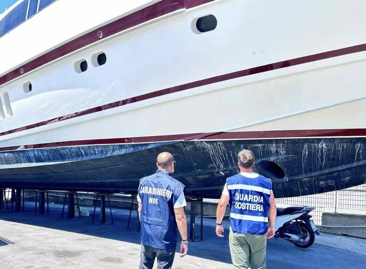 Torre Annunziata, cantiere nautico nel mirino: scoperti scarichi abusivi e irregolarità ambientali