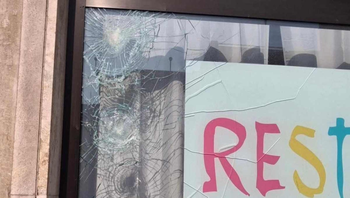 Vandali colpiscono la sede di Resta: il prefetto interviene per proteggere il territorio