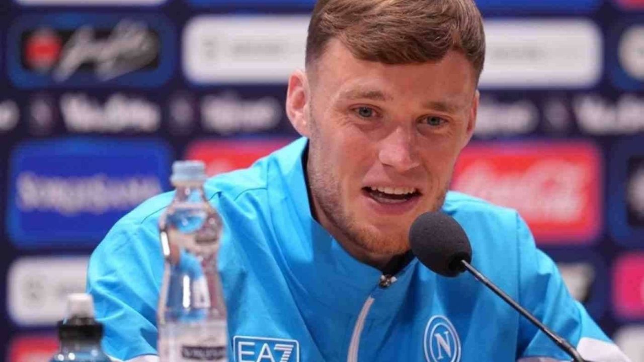 Beukema ideale per il Napoli di Allegri: il parere di Krol accende la speranza dei tifosi azzurri