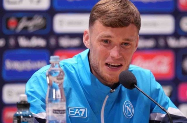 Beukema ideale per il Napoli di Allegri: il parere di Krol accende la speranza dei tifosi azzurri