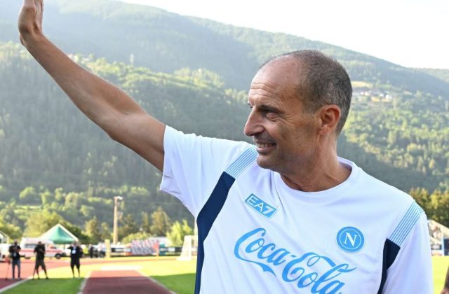 Napoli, Allegri per una rivoluzione: 4-3-3 e gioco offensivo per il futuro azzurro!