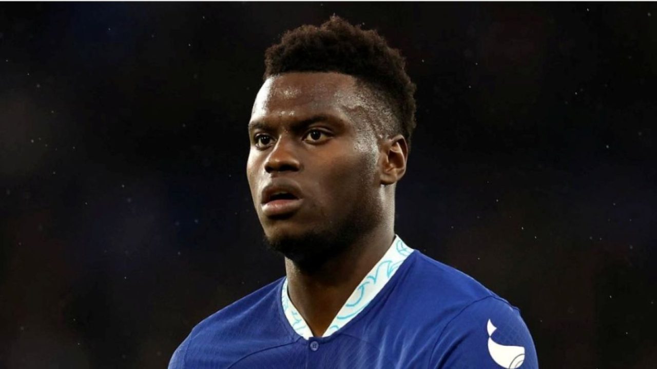 Napoli, Badiashile ora è il primo obiettivo: la società prepara l’assalto al centrale del Chelsea