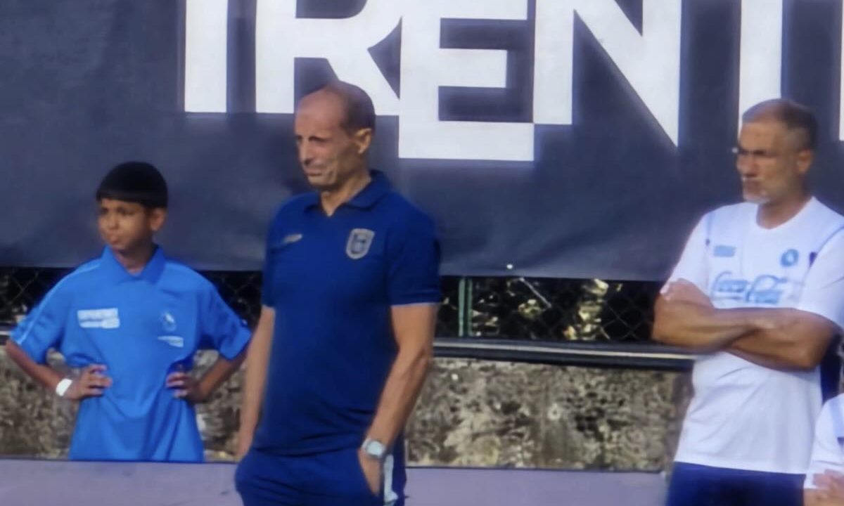 Napoli, inizia male il campionato per Allegri: Arezzo piega i partenopei