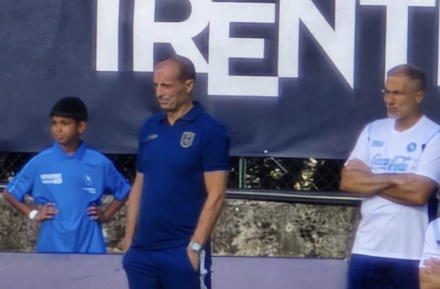 Napoli, inizia male il campionato per Allegri: Arezzo piega i partenopei