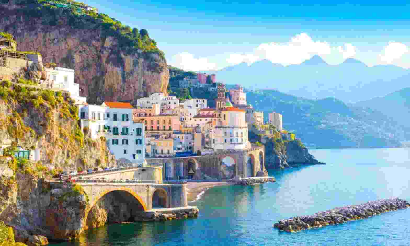 Sospensione dell’ordinanza: bus turistici tornano a circolare in Costiera Amalfitana fino al 27 luglio