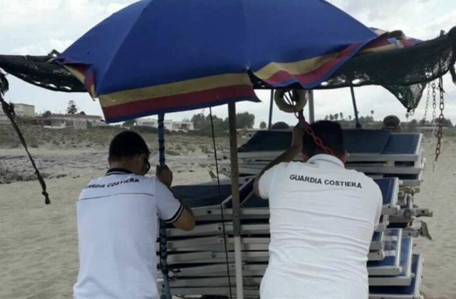Castel Volturno, blitz contro l’abusivismo: sequestrato un lido di 2.000 metri quadrati