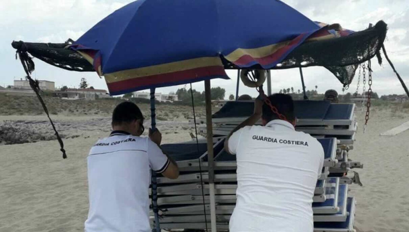 Castel Volturno, blitz contro l’abusivismo: sequestrato un lido di 2.000 metri quadrati