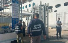 Nave da crociera verso Napoli hackerata, sei giovani nei guai dopo l’allerta in mare