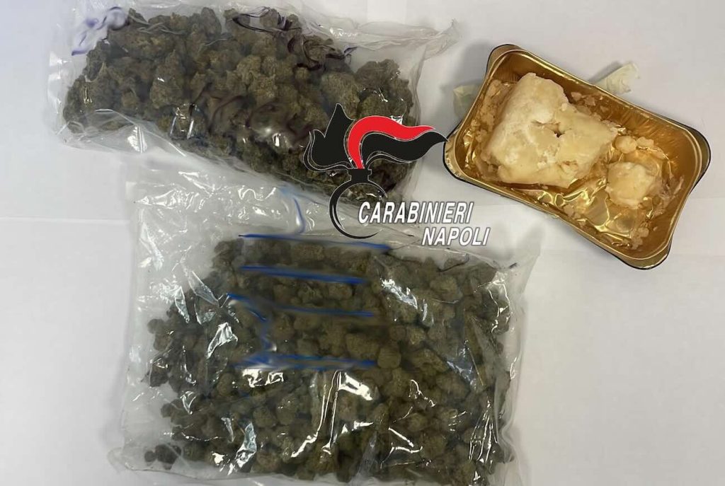 Vomero, nonna pusher beccata con droga nello shopper: la spesa diventa un inganno