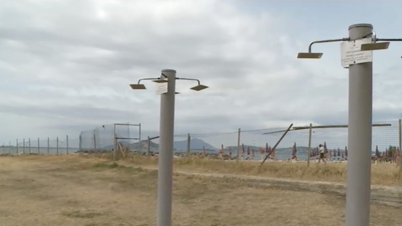 Bagnoli, spiagge bloccate per inquinamento: domani decisivo incontro per il futuro della stagione balneare
