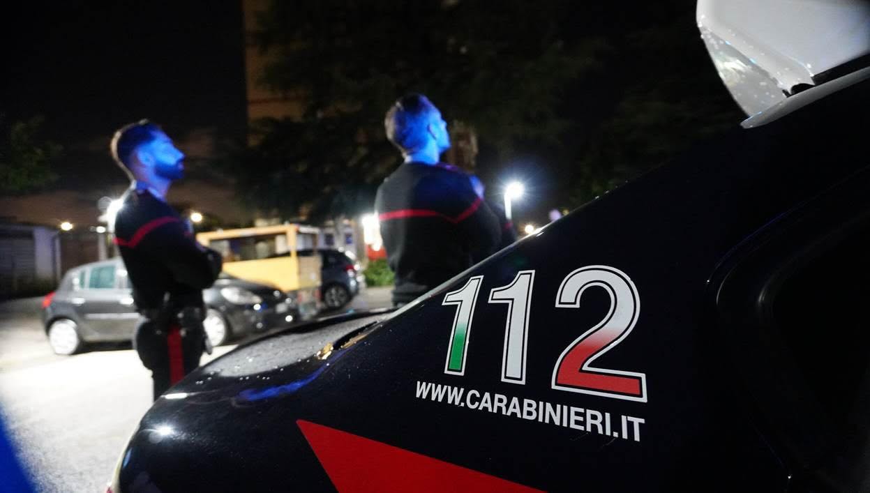 Banda di trasfertisti smantellata: 5 arresti e timori nel Napoletano
