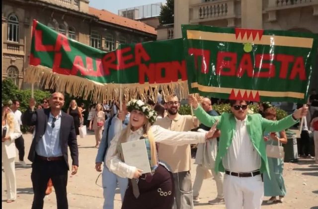BigMama conquista il titolo di dottoressa a Milano: la sua gioia contagiosa!