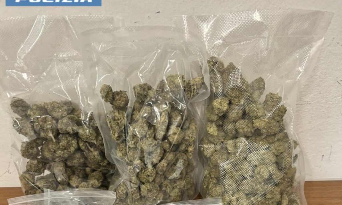 Barra, fermato 19enne con 300 grammi di marijuana: scatta l’intervento delle forze dell’ordine