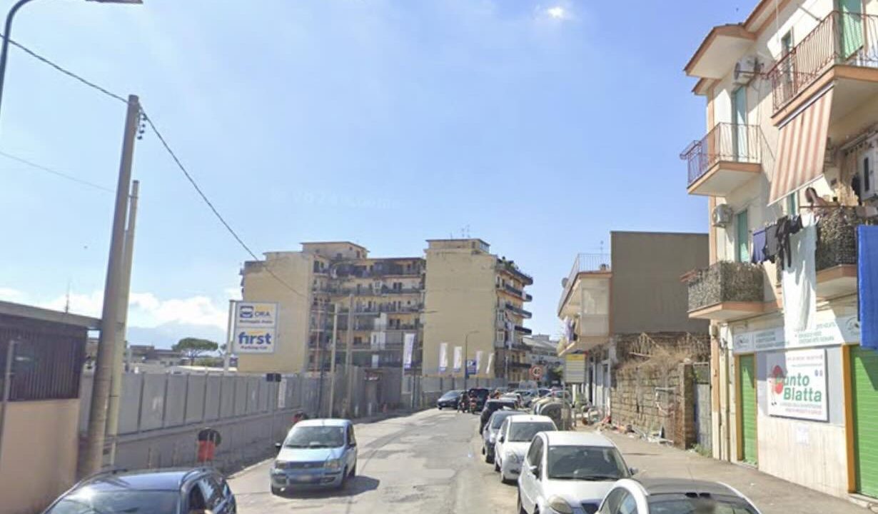 Secondigliano, blitz contro lo spaccio: arrestato un giovane pusher con droga in tasca