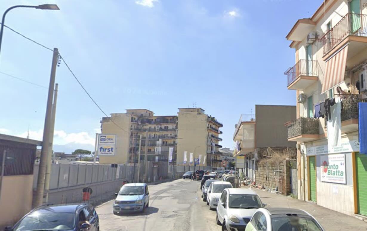 Secondigliano, blitz contro lo spaccio: arrestato un giovane pusher con droga in tasca