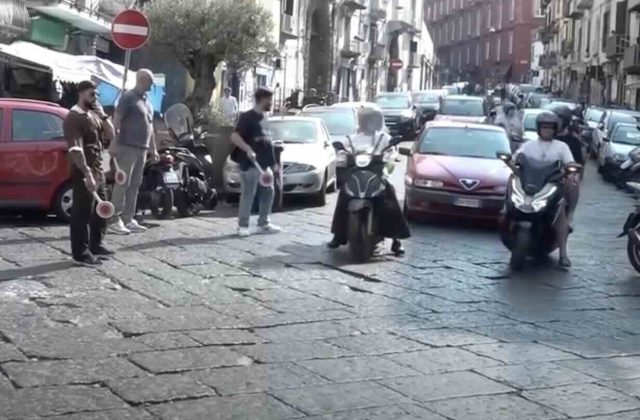 Napoli, grande operazione di sicurezza: 300 agenti nei Quartieri Spagnoli per garantire la tranquillità.
