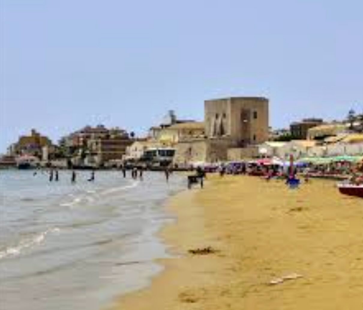 Camerota, rissa in spiaggia: un ferito e tensione durante la notte al Pozzallo