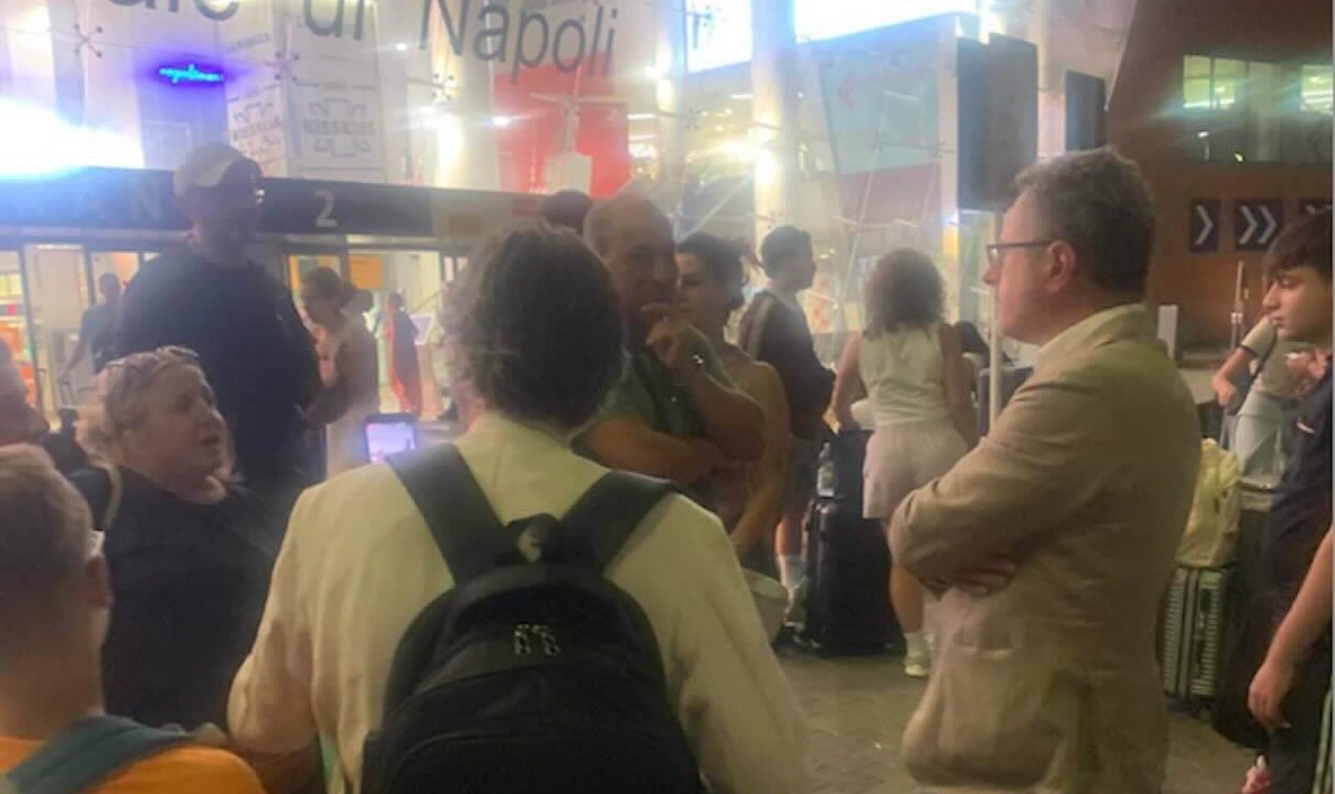 Capodichino in tilt: voli a Creta bloccati, passeggeri esausti in attesa di notizie
