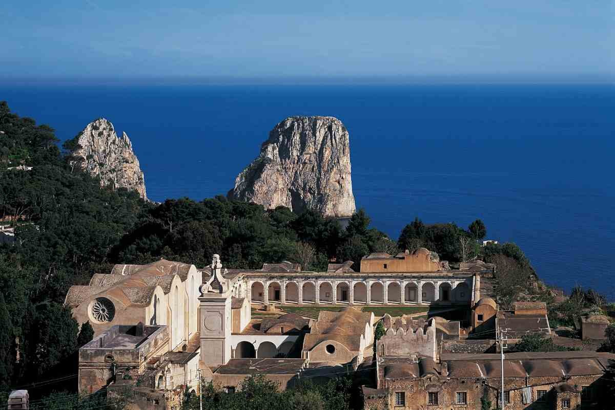 Capri festeggia la Grotta Azzurra: alla Certosa di San Giacomo una mostra imperdibile per tutti!