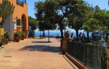 Capri omaggia Peppino di Capri: il Belvedere di Tragara diventa un simbolo di riconoscenza