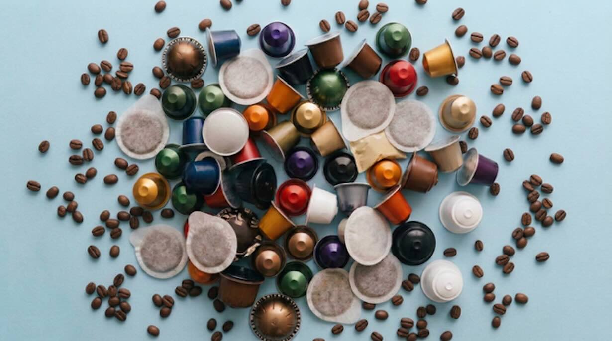 Nuove regole per la differenziata: dal 12 agosto come smaltire capsule e cialde di caffè in Campania