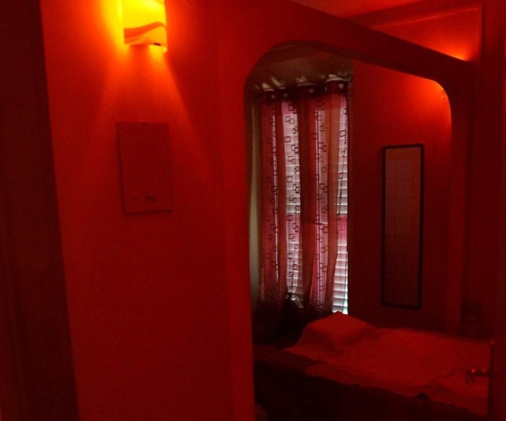 Pozzuoli, sgominate le attività illecite: sequestrata una casa di appuntamenti cinese