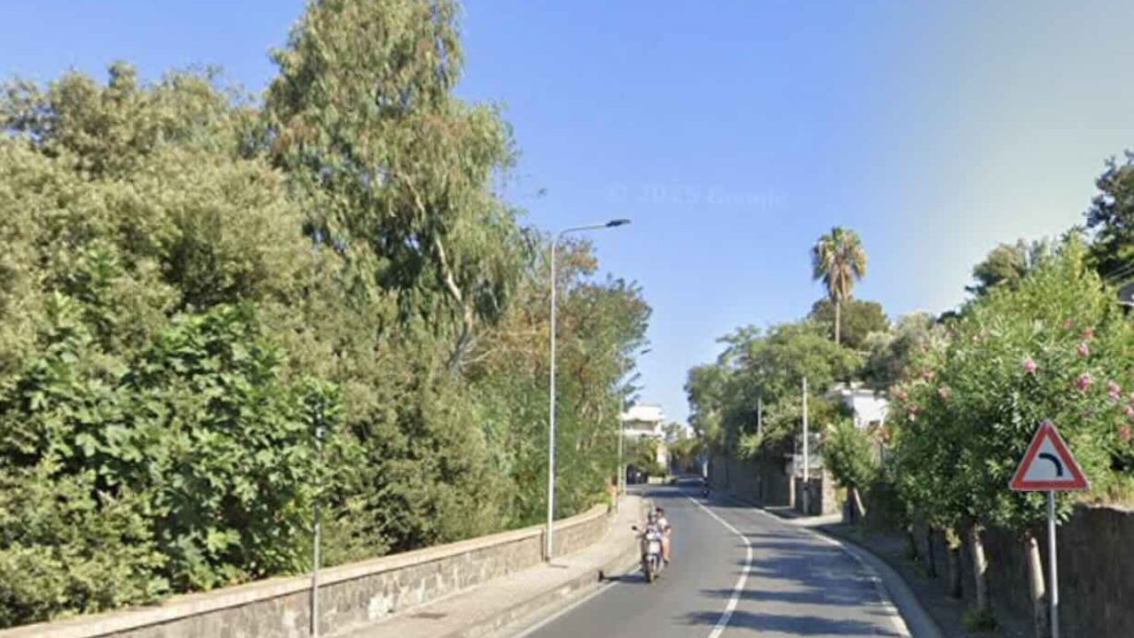 Casamicciola, tragedia in strada: un 65enne perde la vita dopo un incidente in scooter